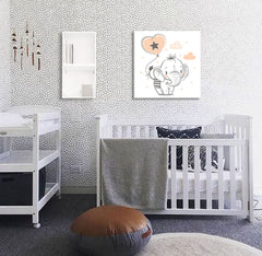 V boho štýle obraz na plátne s motívom PRE DETI, slon, balón, oblaky, hviezdy v bielo-hnedých odtieňoch, hravá atmosféra, detstvo a sny, vhodný do detskej izby – hlavný