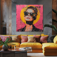 Pop art obraz na plátne s motívom žena, portrét, ľudia v oranžovo-ružových odtieňoch, drzá atmosféra, mestský život a popkultúra, vhodný do kancelárie – produkt, pohľad 2