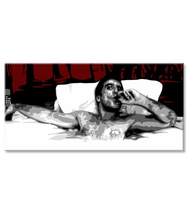 Pop art obraz na plátne s motívom Tony Montana s cigarou v bazéne v bielo-červených odtieňoch, samota | Najväčší mafiáni na plátne Scarface - Tony Montana s cigarou v bazéne – produkt, pohľad 3