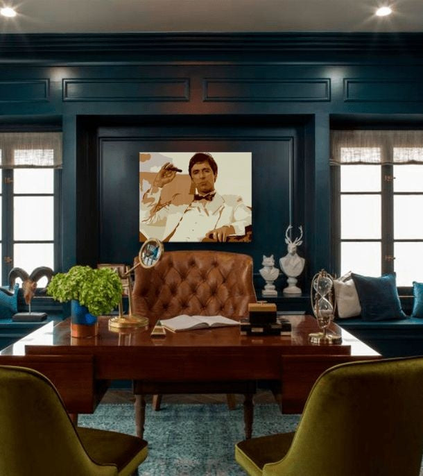 Pop art obraz na plátne s motívom Tony Montana fajčiaci cigaru, príroda v hnedých odtieňoch, sila a moc a kriminálna dráma, vhodný do kancelárie – hlavný
