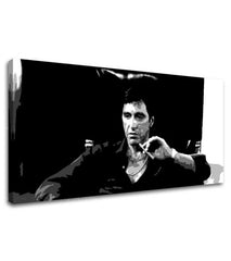 Pop art obraz na plátne s motívom Nahnevaný Tony Montana s cigarou v ruke, automobil, príroda v bielo-čiernych odtieňoch, intenzívna atmosféra – produkt