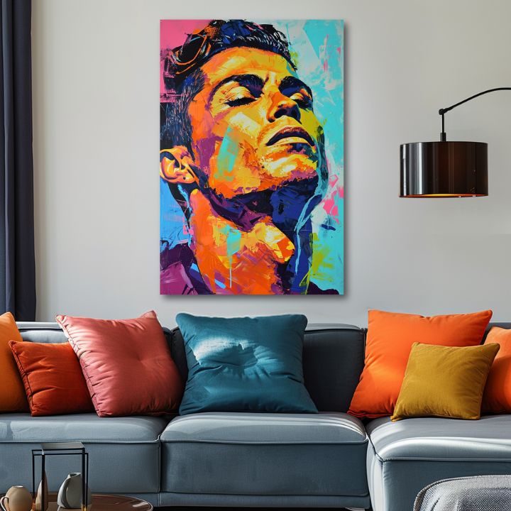 Moderný obraz na plátne s motívom Cristiano Ronaldo - Energia víťaza v oranžovo-fialových odtieňoch, energická atmosféra, sláva | Obraz Cristiano Ronaldo - Energia víťaza – produkt