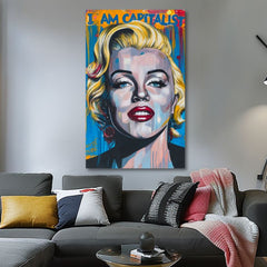 Moderný obraz na plátne s motívom Marilyn Monroe - Kapitalistický šarm v zlato-červených odtieňoch, odvážna atmosféra, sláva | Obraz Marilyn Monroe - Kapitalistický šarm – produkt