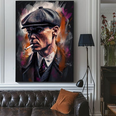 Ručne maľovaný obraz na plátne s motívom Tommy Shelby: Kráľ ulíc, cigara v sivo-čiernych odtieňoch | Obraz Tommy Shelby: Kráľ ulíc – produkt