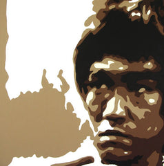 Ručne maľovaný obraz na plátne s motívom AL Bruce Lee v hnedo-bielych odtieňoch, intenzívna atmosféra, sila a ikonografia | Ručne maľovaný POP Art obraz AL Bruce Lee – produkt, pohľad 2