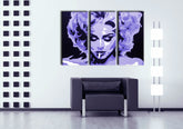 Pop art obraz na plátne s motívom MADONNA, cigara, príroda, zviera v fialovo-čiernych odtieňoch zavesený v interiéri obývačky, sláva a ikonografia – interiér