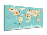V boho štýle obraz na plátne s motívom MAPY, mapa sveta, cestovateľský motív, mapa, more a pláž v modrých odtieňoch, hravá atmosféra, vhodný do detskej izby – produkt