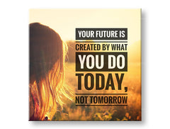 Moderný obraz na plátne s motívom Your future is created, západ slnka, pole, vlasy, krajina v bielo-zlatých odtieňoch, vhodný do kancelárie | Motivačný obraz na stenu Your future is created – hlavný