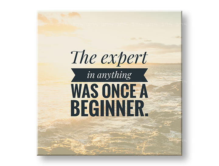 Obraz na plátne s motívom The expert in anything, oceán, vlny, obloha, krajina v béžovo-zlatých odtieňoch, príroda | Motivačný obraz na stenu The expert in anything – hlavný