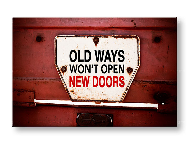 Obraz na plátne s motívom Old ways, motivačný citát v bielo-červených odtieňoch, vhodný do kancelárie | Motivačný obraz na stenu Old ways_001 – hlavný