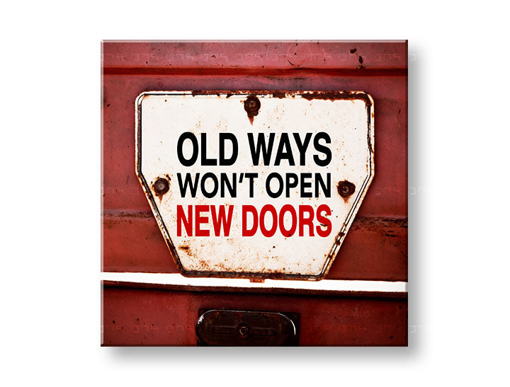 Obraz na plátne s motívom Old ways, motivačný citát v bielo-červených odtieňoch, vhodný do kancelárie | Motivačný obraz na stenu Old ways_002 – hlavný