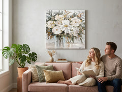 Moderný obraz na plátne s motívom KVETY VO VÁZE, váza, listy, kvety, príroda v bielo-béžových odtieňoch zavesený v interiéri obývačky, príroda a jarná atmosféra – interiér