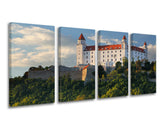 Klasický obraz na plátne s motívom SLOVENSKO, hrad, stromy, oblaky, architektúra v bielo-modrých odtieňoch, pokojná atmosféra, viacdielné prevedenie – hlavný