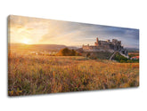 Klasický obraz na plátne s motívom PANORÁMA SLOVENSKO, západ slnka, obloha, architektúra, detský motív v zlatých odtieňoch, pokojná atmosféra – hlavný