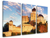 Klasický obraz na plátne s motívom SLOVENSKO, hrad, obloha, architektúra, detský motív v béžovo-modrých odtieňoch, pokojná atmosféra, trojdielné prevedenie – hlavný