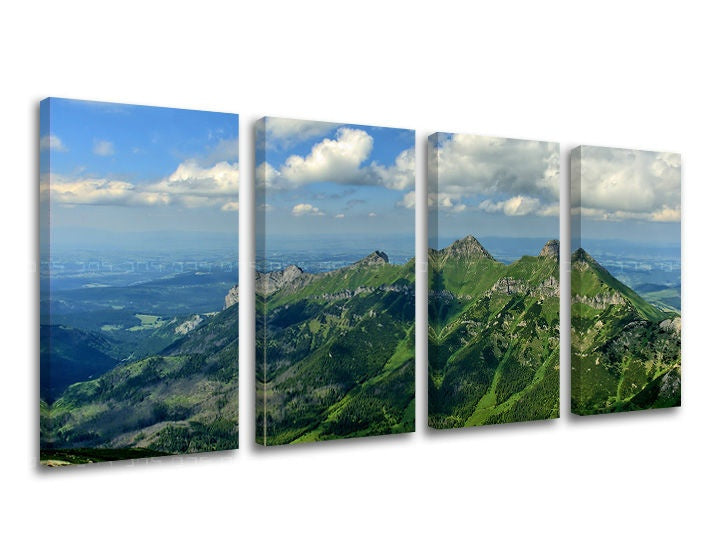 Obraz na plátne s motívom SLOVENSKO, obloha, oblaky, krajina, slovenský motív v bielo-modrých odtieňoch, pokojná atmosféra, viacdielné prevedenie – hlavný