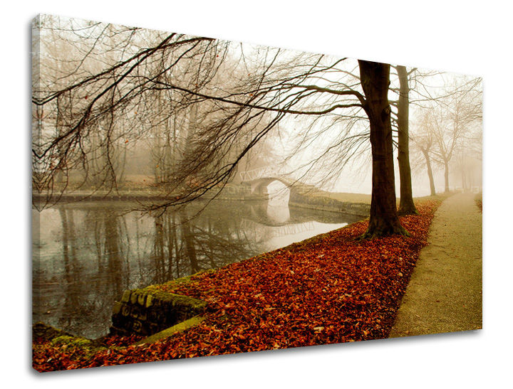 Obraz na plátne s motívom rieka, cestička, architektúra, krajina, mapa v hnedo-oranžových odtieňoch, melancholická atmosféra, vhodný do chodby – hlavný