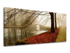 Klasický obraz na plátne s motívom PANORÁMA STROMY, rieka, stromy, cestička, architektúra v béžovo-hnedých odtieňoch, pokojná atmosféra, vhodný do chodby – hlavný