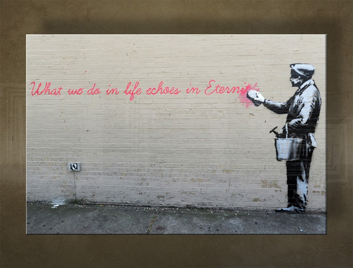Klasický obraz na plátne s motívom Street ART – Banksy, muž v obleku, krajina, more a pláž v fialovo-modrých odtieňoch, kontemplačná atmosféra – hlavný