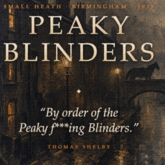 Detail obrazu Peaky Blinders – nápis Peaky Blinders a citát By order of the Peaky Blinders