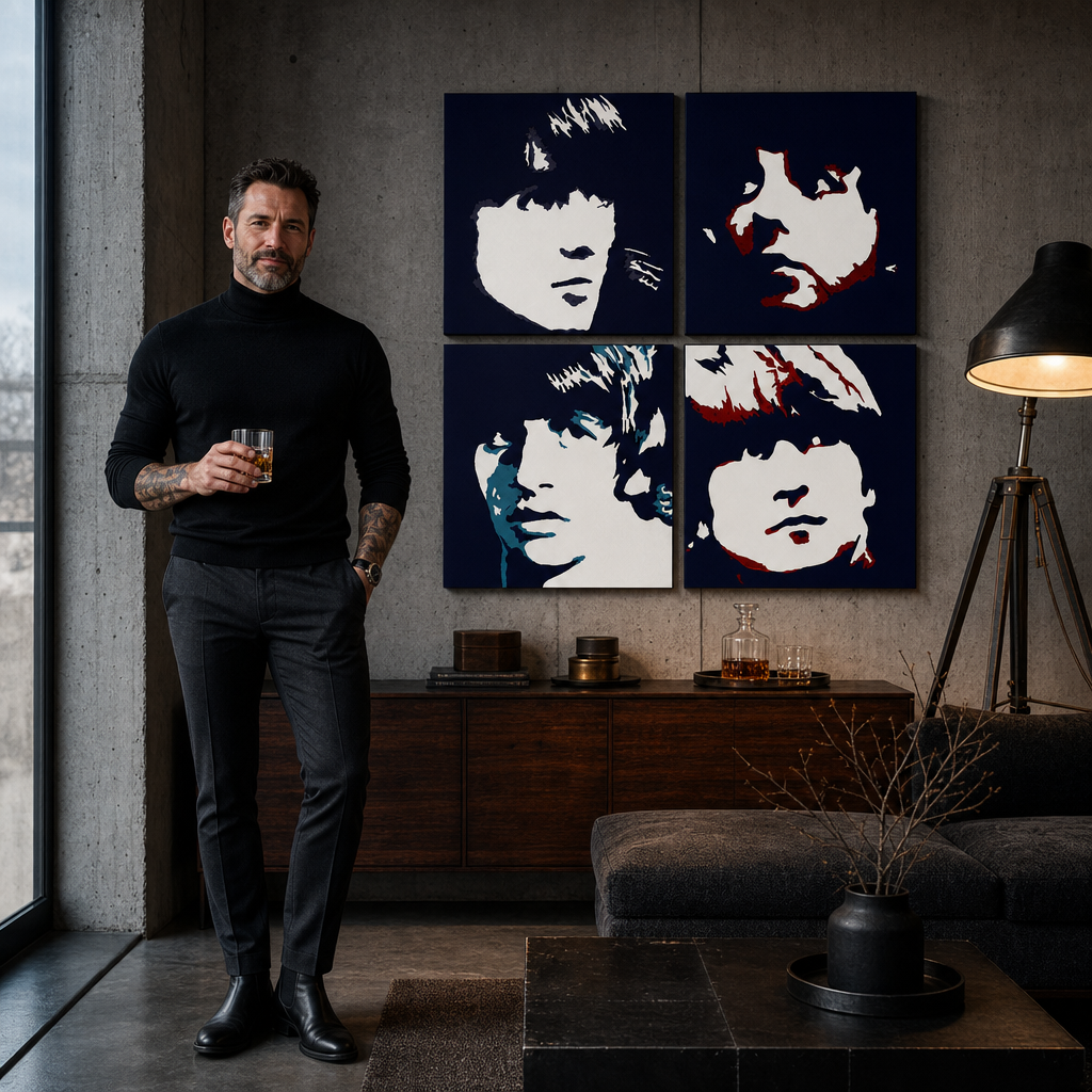 Ručne maľovaný POP Art obraz Beatles – obraz v modernom mužskom interiéri, lifestyle vizualizácia. Dominantné farby: čierna, modrá, červená, béžová.