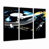 Ručne maľovaný POP Art obraz DJ – 3D vizualizácia ručne maľovaného plátna na bielom pozadí. Dominantné farby: čierna, modrá, žltá, biela.