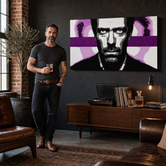 Ručne maľovaný POP Art obraz Dr. HOUSE 1010 – obraz v modernom mužskom interiéri, lifestyle vizualizácia. Dominantné farby: čierna, biela, fialová, ružová, sivá.