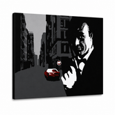 Ručne maľovaný POP Art obraz James Bond – 3D vizualizácia ručne maľovaného plátna na bielom pozadí. Dominantné farby: čierna, sivá, červená.