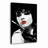 Ručne maľovaný POP Art obraz Pop woman – 3D vizualizácia ručne maľovaného plátna na bielom pozadí. Dominantné farby: čierna, biela, červená.
