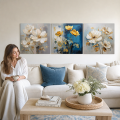 Set 3 obrazov Zlatá kvetinová poézia — Potešenie pre zmysly, Zlaté kvety, Symfónia elegancie – mockup-2