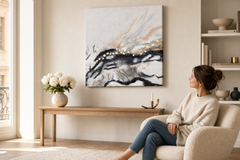 Maľovaný obraz na stenu ABSTRAKT 70x70 cm – ručne maľovaný obraz v elegantnom interiéri (Scandi cream) | wall mockup | premium canvas | Papilora.sk
