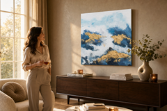 Maľovaný obraz na stenu ABSTRAKT 70x70 cm – ručne maľovaný obraz v elegantnom interiéri (Golden hour luxe) | wall mockup | premium canvas | Papilora.sk