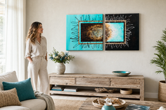 Maľovaný obraz na stenu ABSTRAKT – ručne maľovaný obraz v elegantnom interiéri (Modern coastal) | wall mockup | premium canvas | Papilora.sk