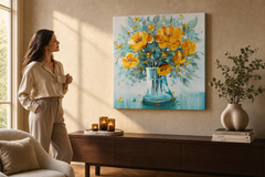 Maľovaný obraz na stenu Kvety vo váze — žltá kytica 70×70 cm – ručne maľovaný obraz v elegantnom interiéri (Golden hour luxe) | wall mockup | premium canvas | Papilora.sk