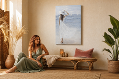 Maľovaný obraz na stenu ŽENA A MORE 60x90 cm – ručne maľovaný obraz v elegantnom interiéri (Bohemian warm) | wall mockup | premium canvas | Papilora.sk
