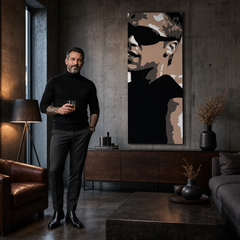 Ručne maľovaný POP Art obraz Brad Pitt – obraz v modernom mužskom interiéri, lifestyle vizualizácia. Dominantné farby: čierna, hnedá, biela.