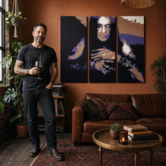 Ručne maľovaný POP Art obraz Ozzy Osbourne – obraz v modernom mužskom interiéri, lifestyle vizualizácia. Dominantné farby: čierna, fialová, hnedá, biela, modrá.