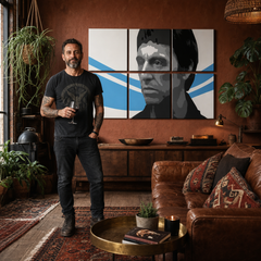 Ručne maľovaný POP Art obraz Scarface - AL PACINO – obraz v modernom mužskom interiéri, lifestyle vizualizácia. Dominantné farby: čierna, modrá, biela.