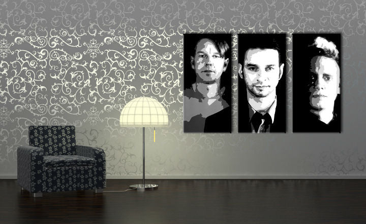 Pop art obraz na plátne s motívom Depeche Mode, príroda v bielo-sivých odtieňoch zavesený v interiéri kancelárie, dramatická atmosféra, sláva – interiér